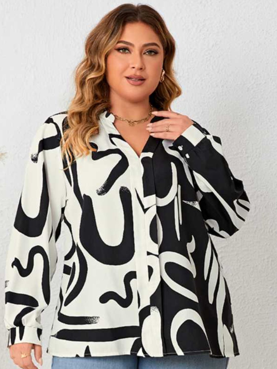 Plus Size V Neck Contrast Color Printed Shirt-Jewearrings