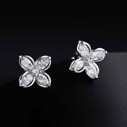 Simple Ladies Clip Earrings Personality Four-leaf Flower-Jewearrings