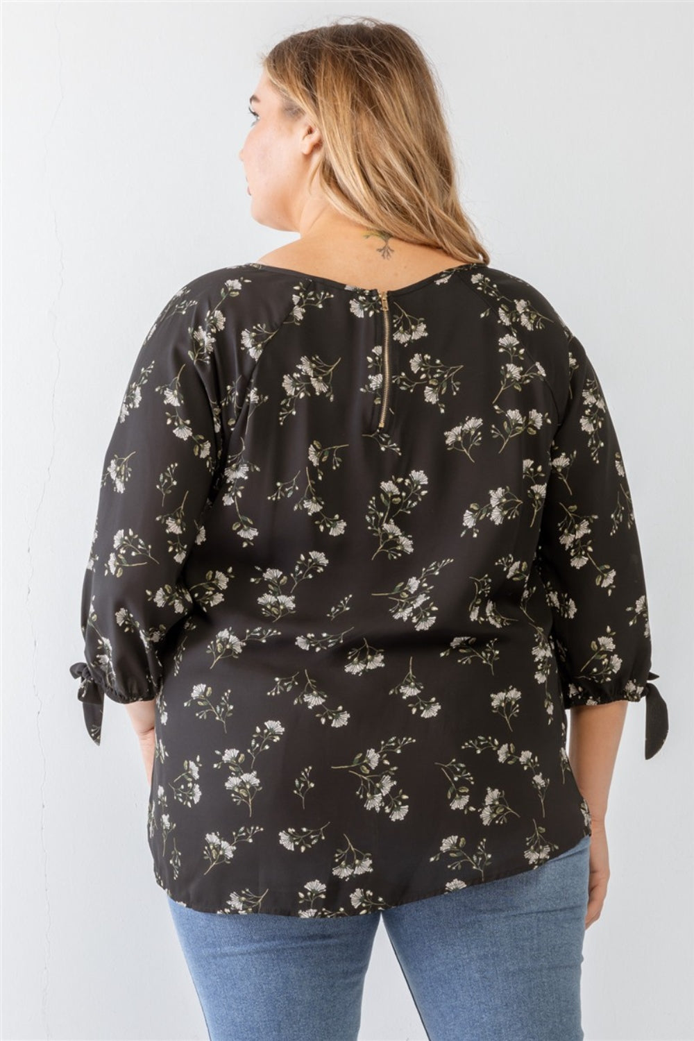 Zenobia Plus Size Floral Round Neck Blouse-Jewearrings