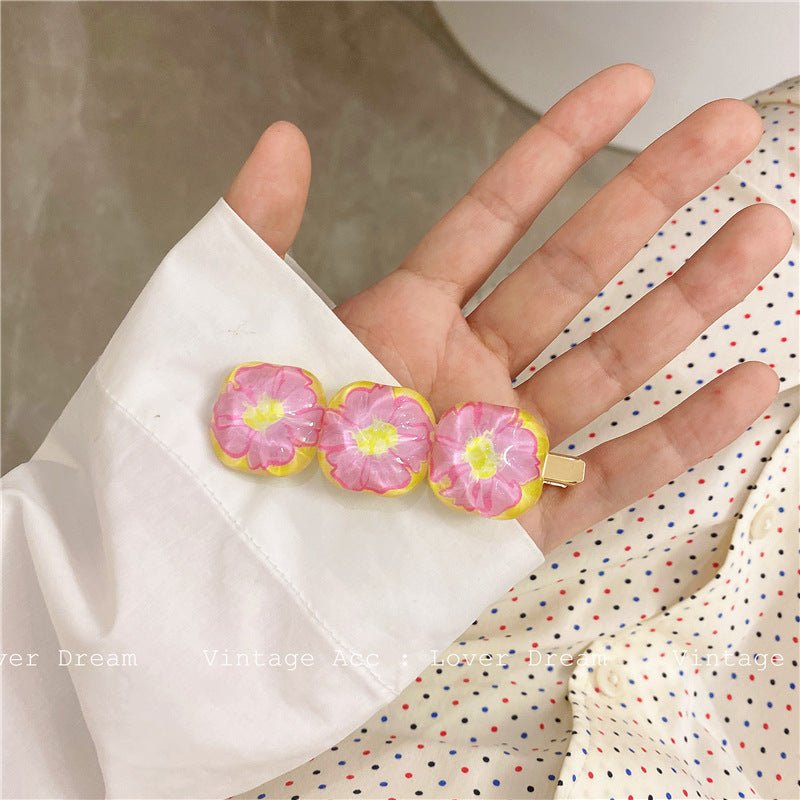 Daisy Earrings With Floral Blue Hairpin-Jewearrings