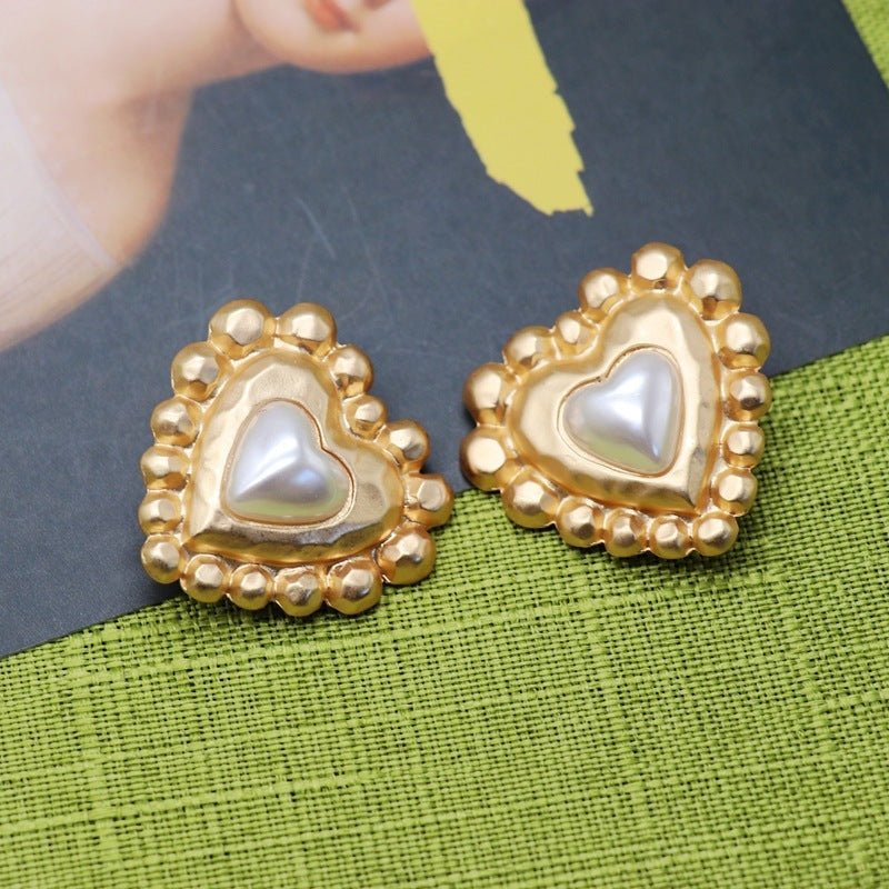 Matte Gold Heart-shaped Pin Silver Stud Earrings Ear Clip-Jewearrings