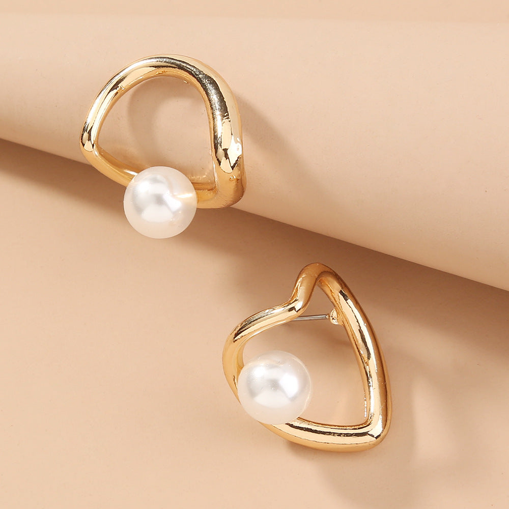 Metal Hollow Love Pearl Earrings Women Simple Retro Fashion All-match Earrings-Jewearrings