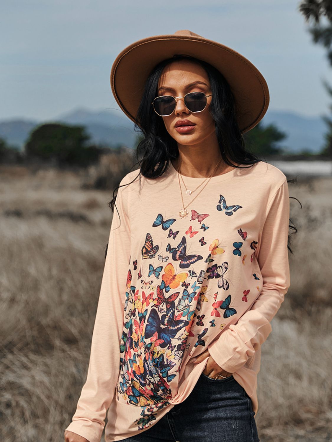 Butterflies Print Long Sleeve Round Neck Tee-Jewearrings