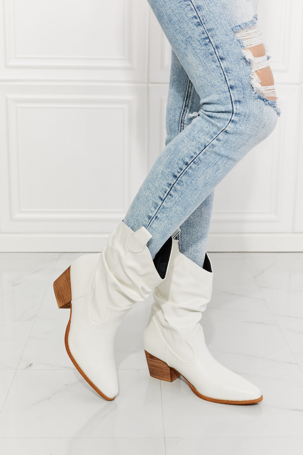 MMShoes Better in Texas Scrunch Cowboy Boots in White-Jewearrings