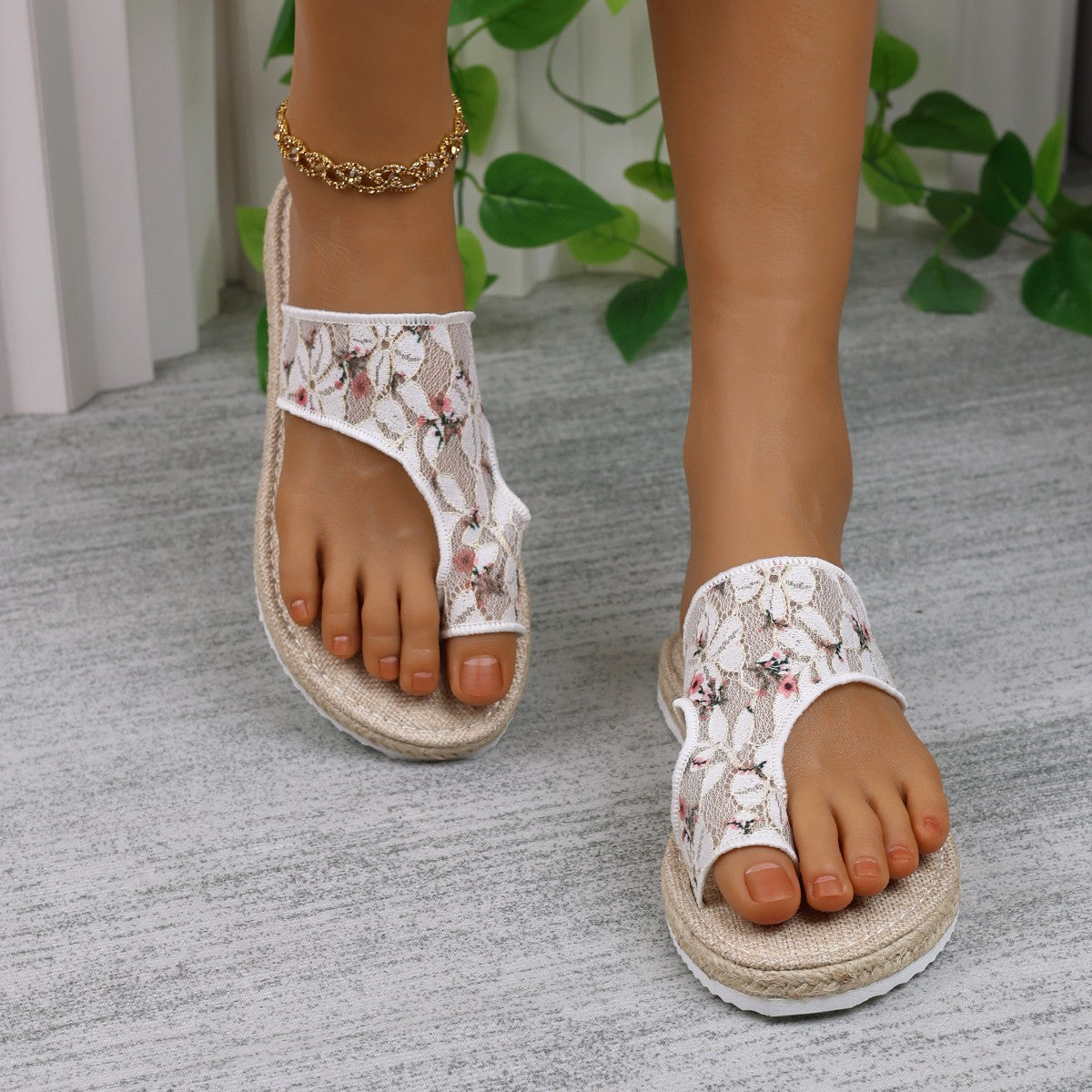 Flower Toe Post Flat Sandals-Jewearrings