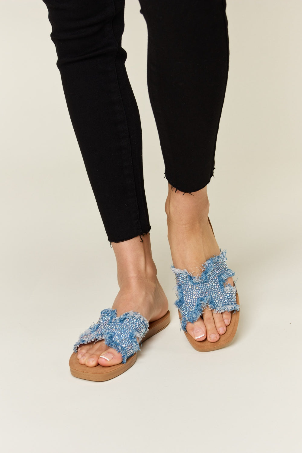 Forever Link Raw Trim Denim H-Band Flat Sandals-Jewearrings