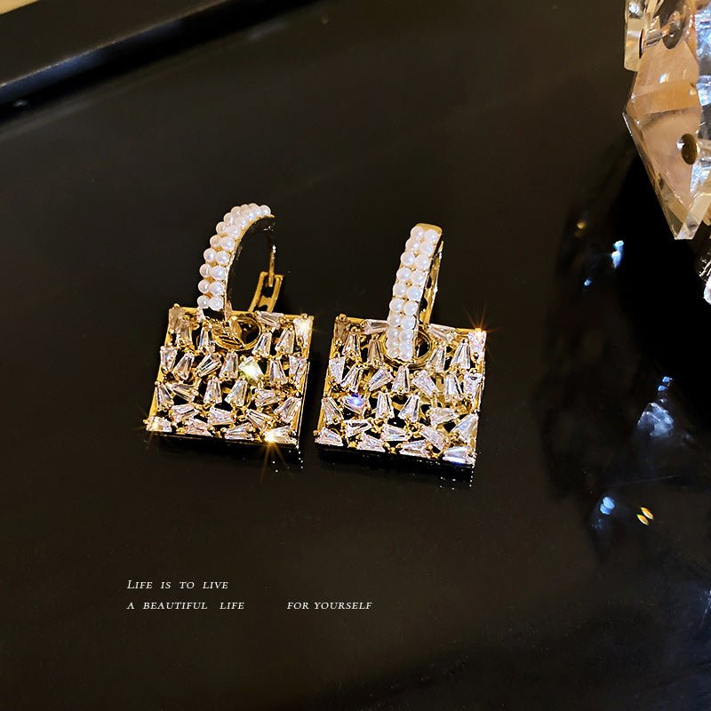 Diamond And Pearl Niche Design Earrings-Jewearrings