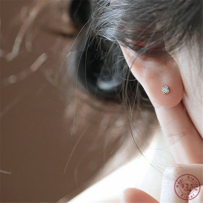 Diamond-embedded Simple Small Flower Mini Girls Stud Earrings-Jewearrings