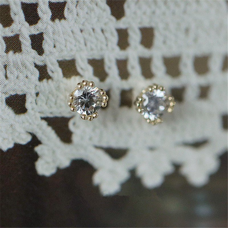 Diamond-embedded Simple Small Flower Mini Girls Stud Earrings-Jewearrings