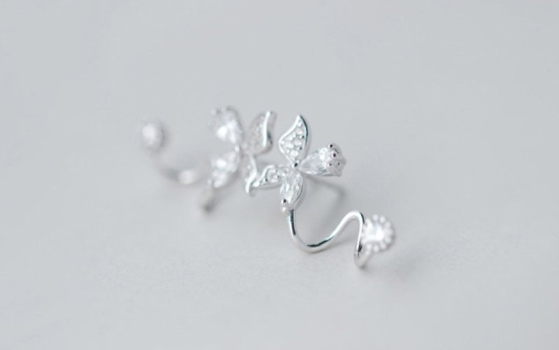 Diamond stud earrings-Jewearrings