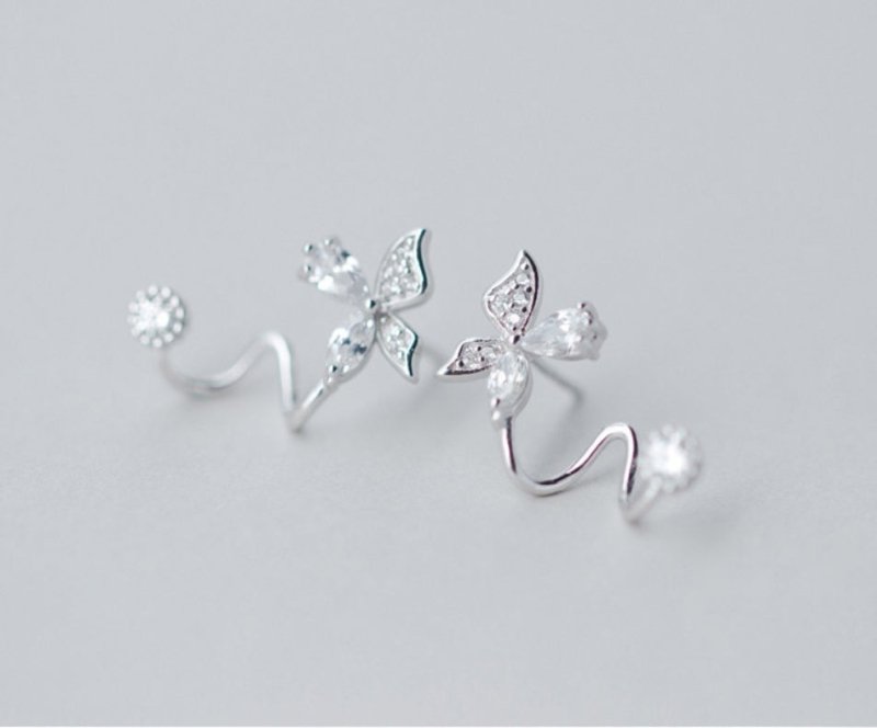 Diamond stud earrings-Jewearrings