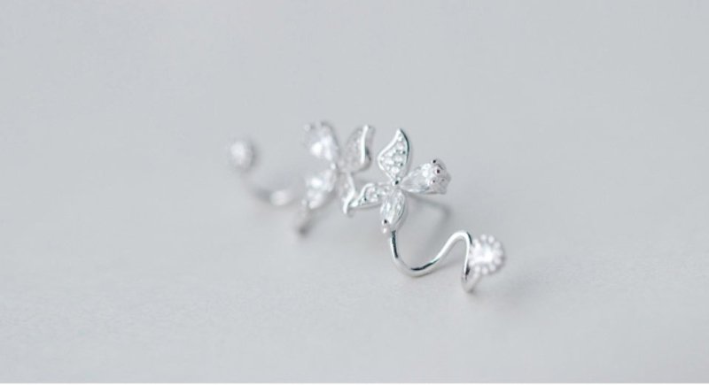 Diamond stud earrings-Jewearrings