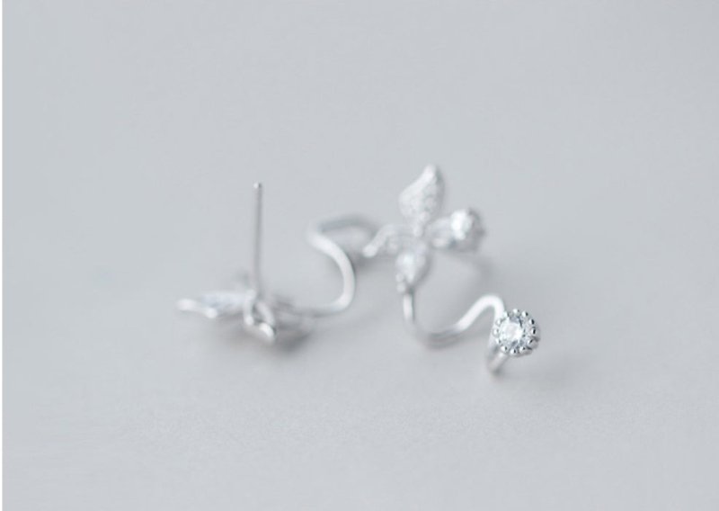 Diamond stud earrings-Jewearrings