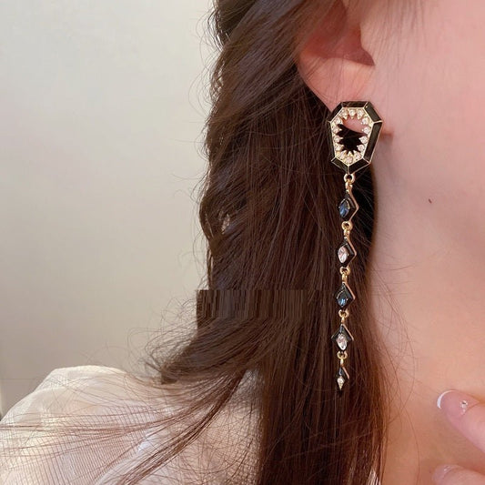 Diamond Studded Geometric Fringed Earrings Dark Black Fashion Design-Jewearrings