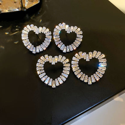 Diamond-studded Love Niche Design Earrings-Jewearrings