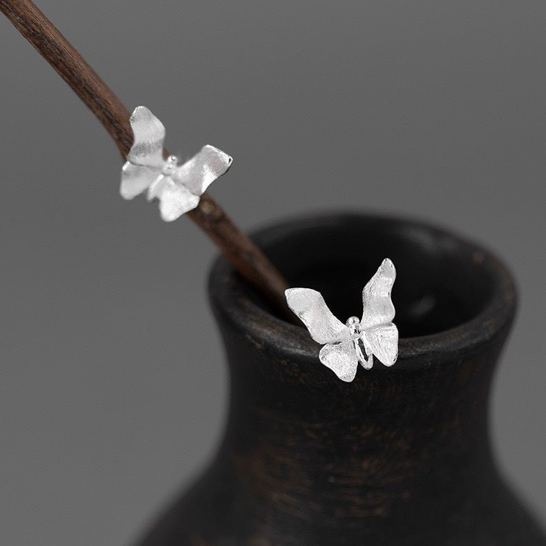 Dragonfly Stud Earrings Sterling Silver Elegance-Jewearrings