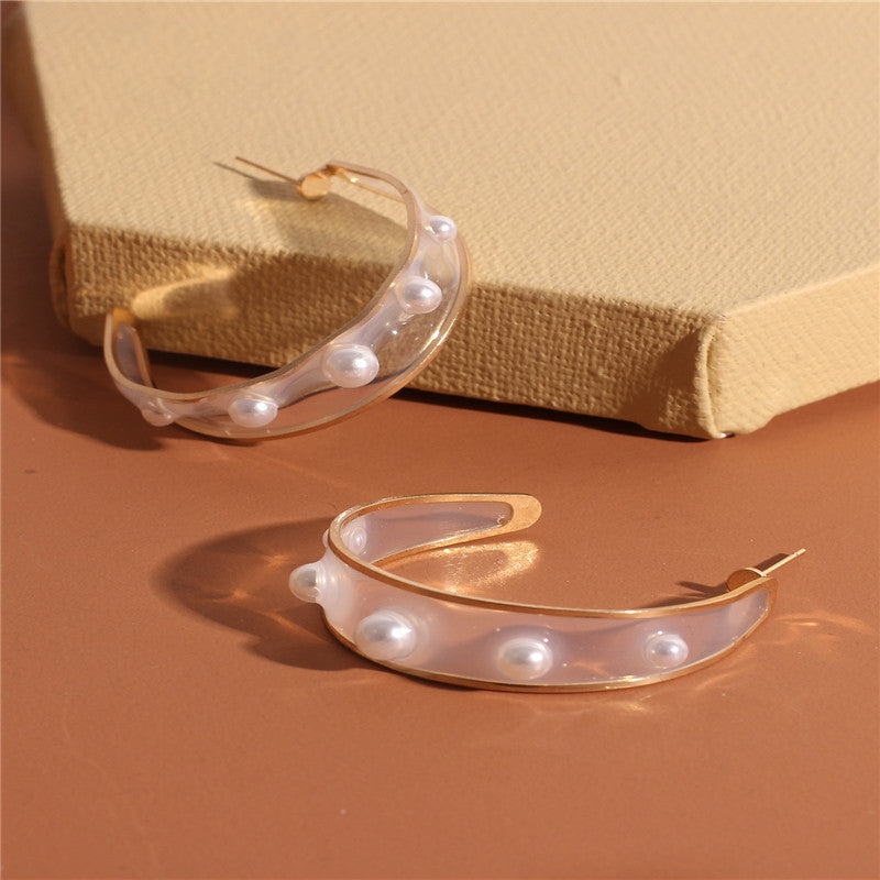 Simple C-shaped Crescent Pearl Earrings For Women-Jewearrings