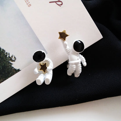 Astronaut Earrings Fashion Five-pointed Star Ear Clip Earrings-Jewearrings