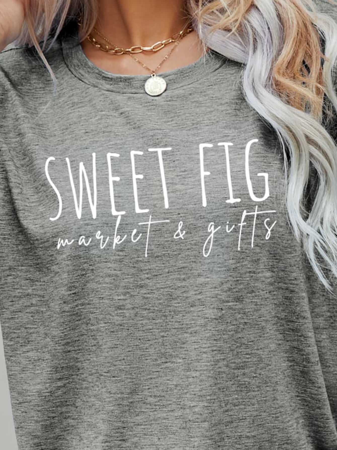 SWEET FIG MARKET & GIFTS Graphic Tee-Jewearrings