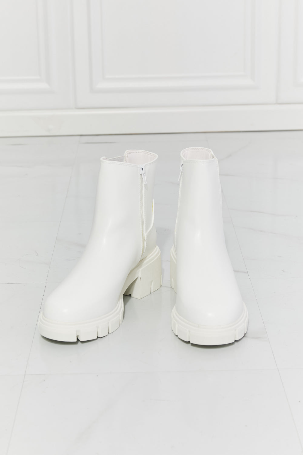 MMShoes What It Takes Lug Sole Chelsea Boots in White-Jewearrings