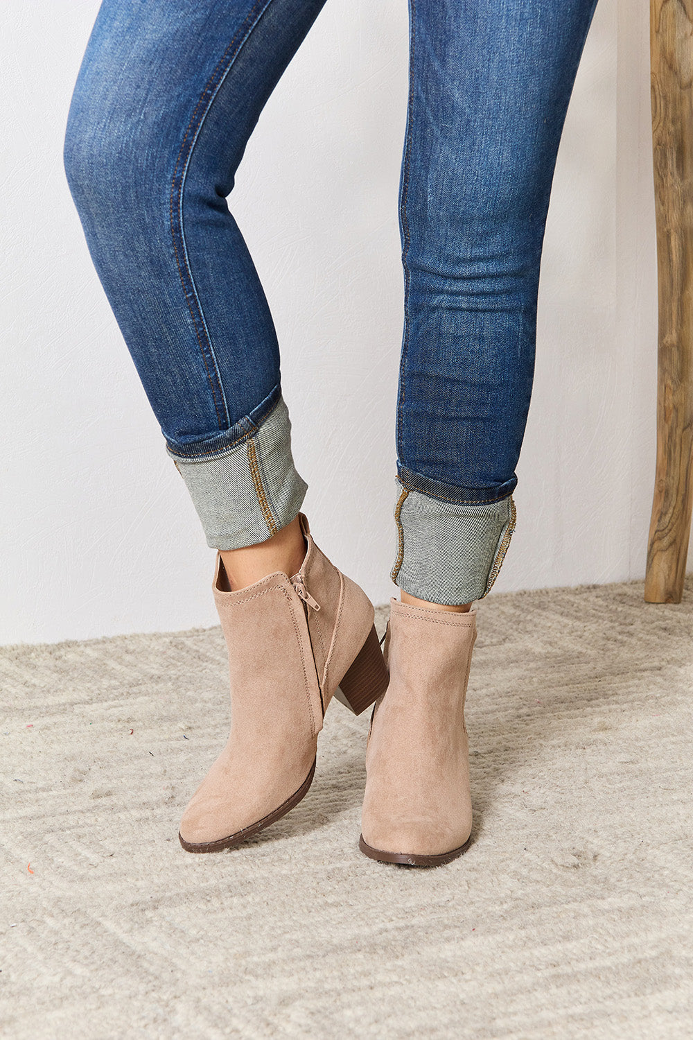 East Lion Corp Block Heel Point Toe Ankle Boots-Jewearrings