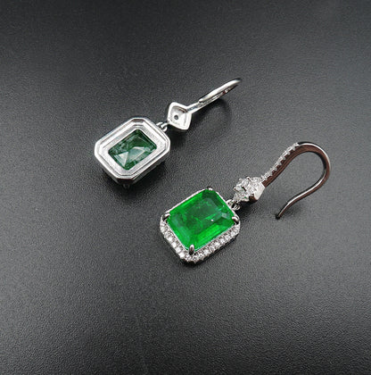 Retro Earrings With Emerald Color-Jewearrings