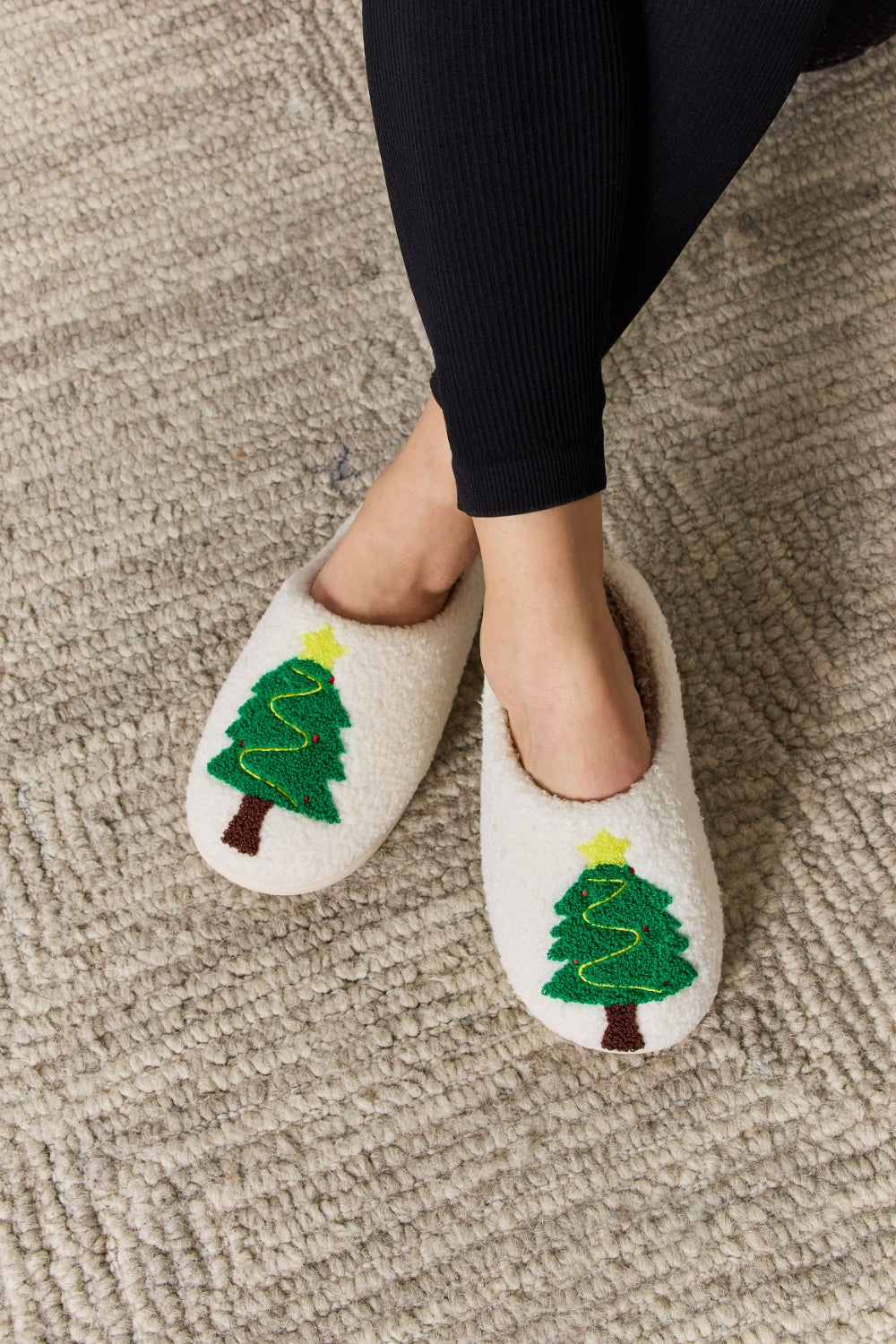 Melody Christmas Tree Cozy Slippers-Jewearrings