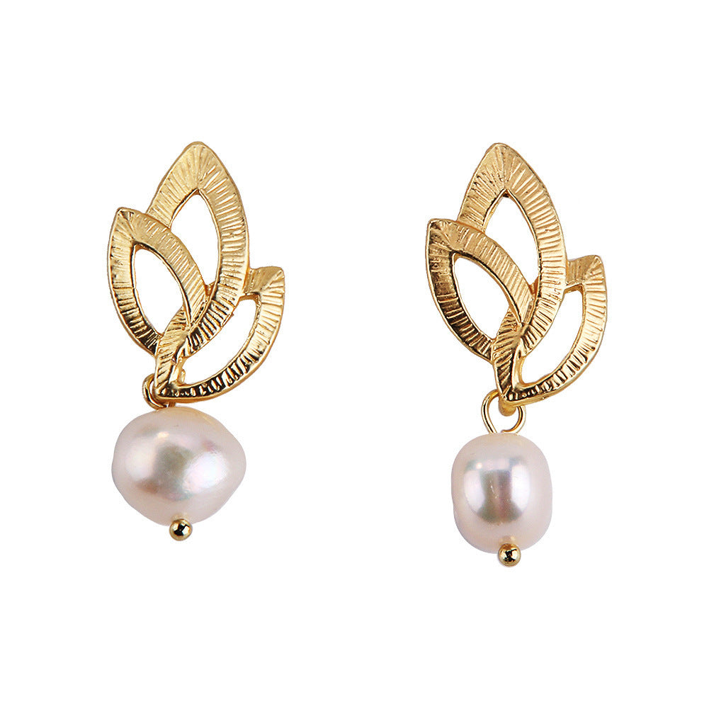 Korean Fashion Temperament Shaped Pearl Earrings-Jewearrings