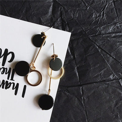 Elegant Temperament Black Acrylic Asymmetric Earrings-Jewearrings