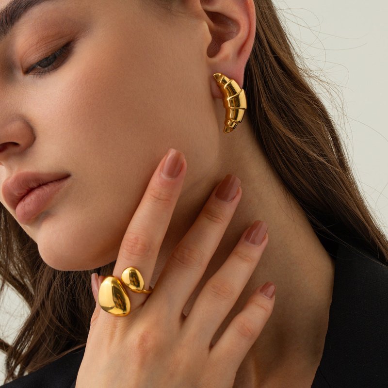 Emberly Gold Earrings-Jewearrings