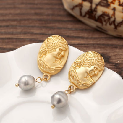 European And American Cross-border New Retro Freshwater Pearl Earrings-Jewearrings