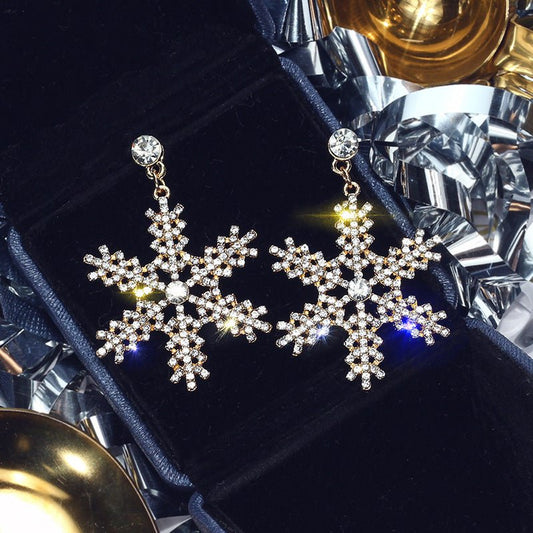 Exaggerated diamond-studded snowflake earrings-Jewearrings