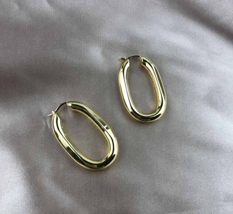 Exaggerated gold U-shaped earrings-Jewearrings