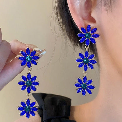 Exaggerating Unique Fashion Silver Stud Rhinestone-encrusted Flower Earrings-Jewearrings