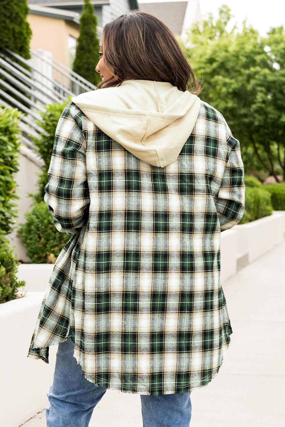 Plus Size Plaid Curved Hem Button Front Shirt-Jewearrings