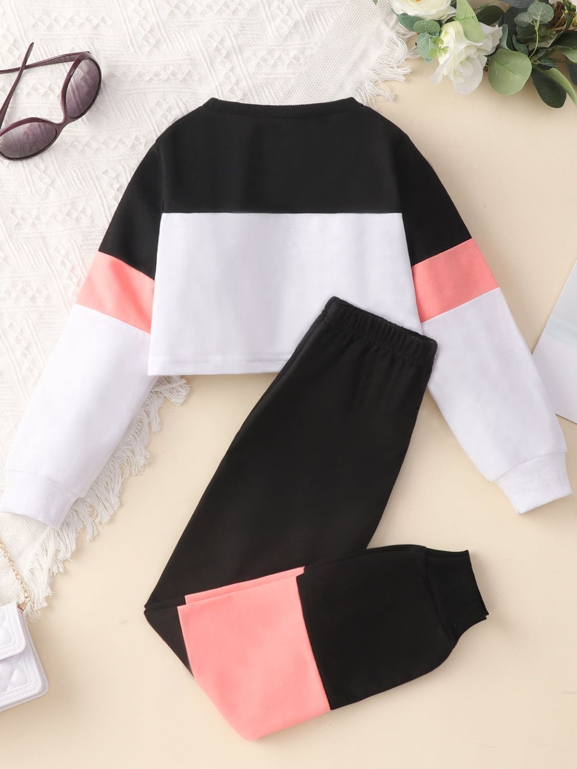 Kids Graphic Cropped Sweatshirt and Joggers Set-Jewearrings