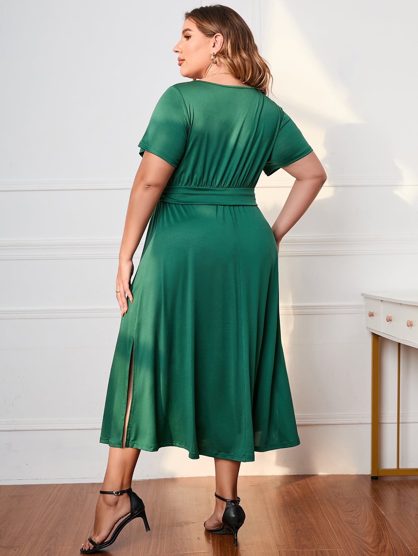 Plus Size Short Sleeve Surplice Neck Midi Dress-Jewearrings