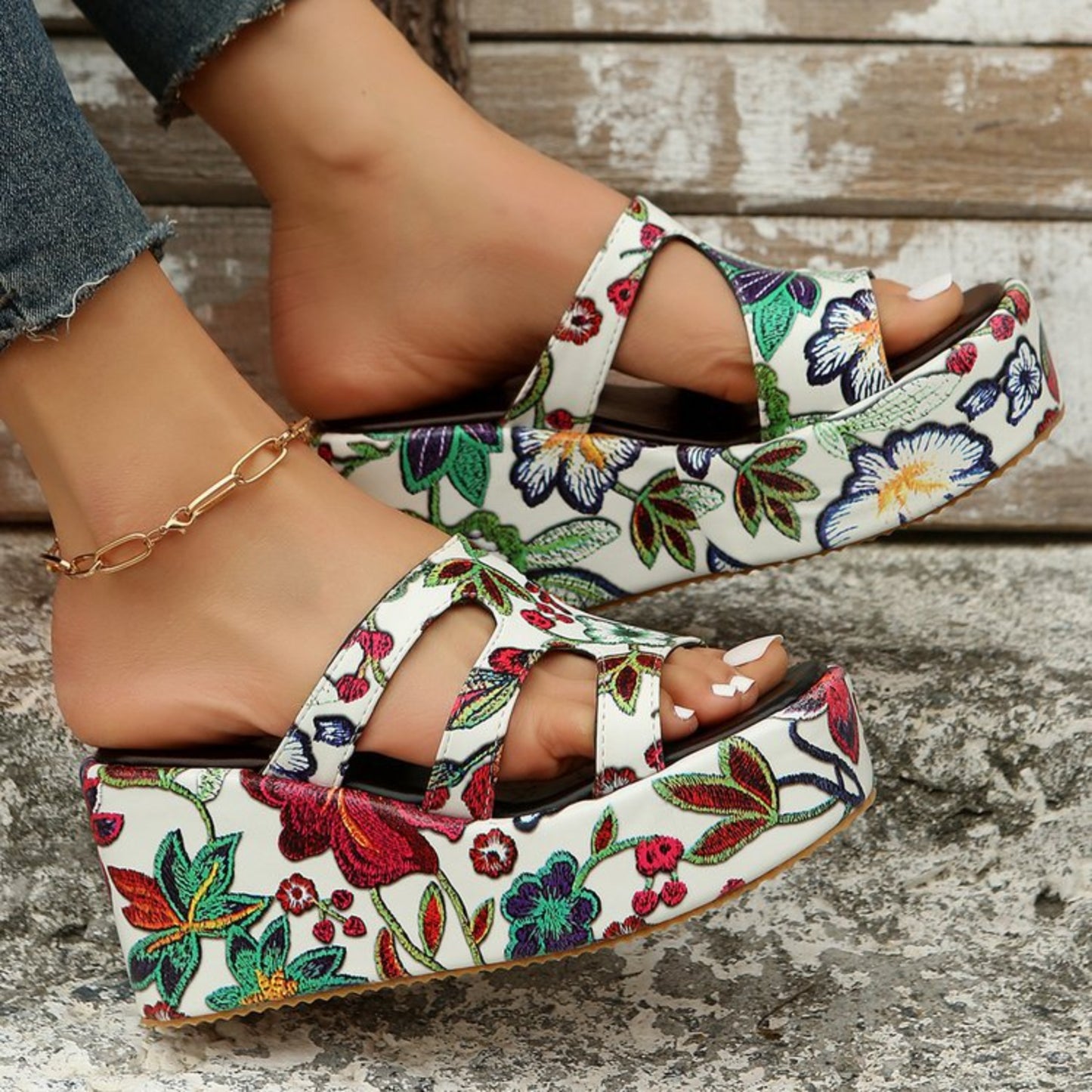 Cutout Floral Peep Toe Sandals-Jewearrings