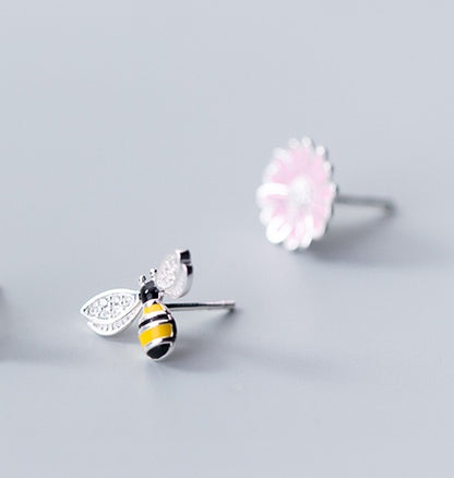 Ladies Fashion Personality Cute Little Bee Stud Earrings-Jewearrings