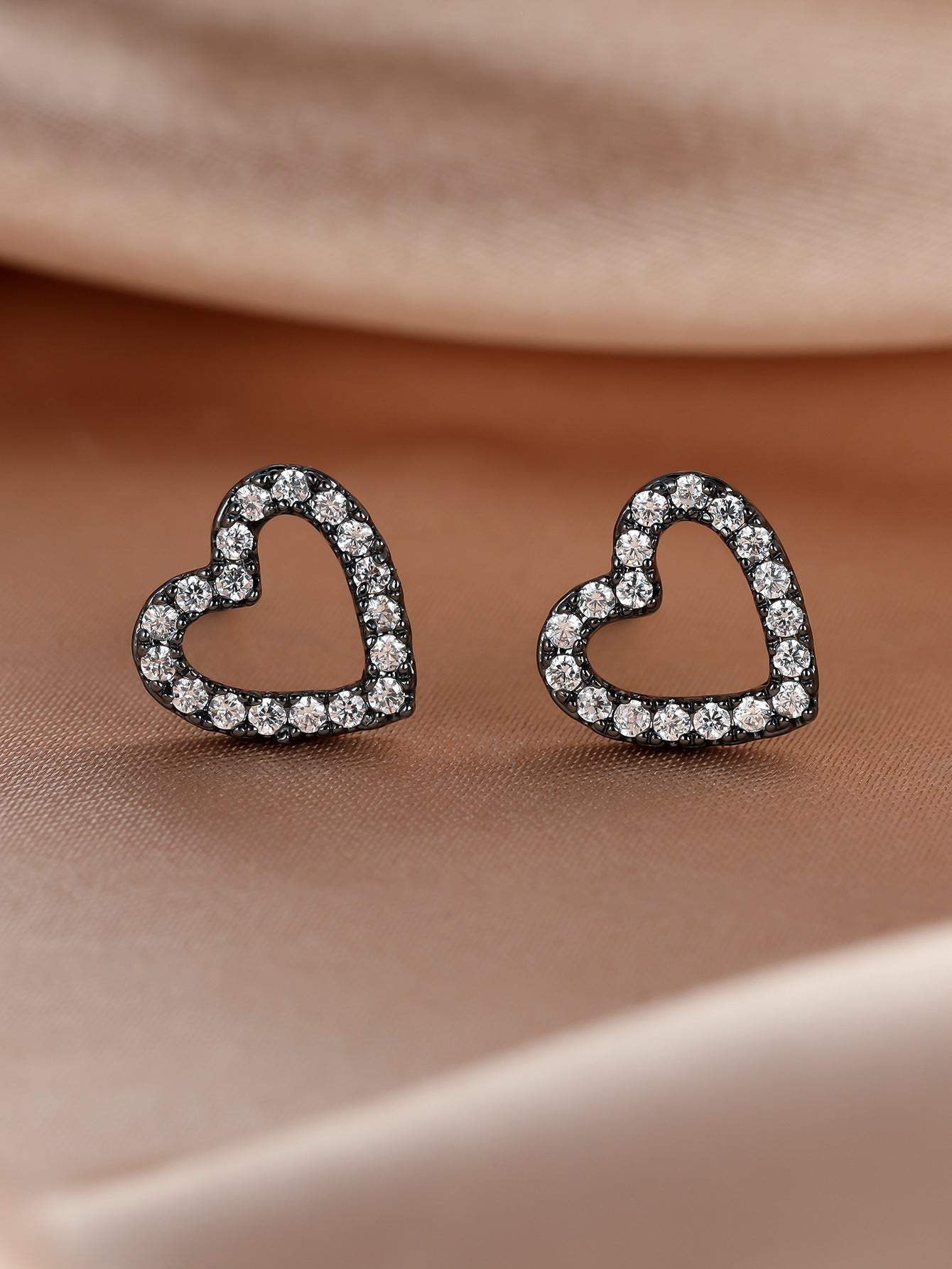 Women's Micro Set Zircon Cutout Heart Stud Earrings-Jewearrings