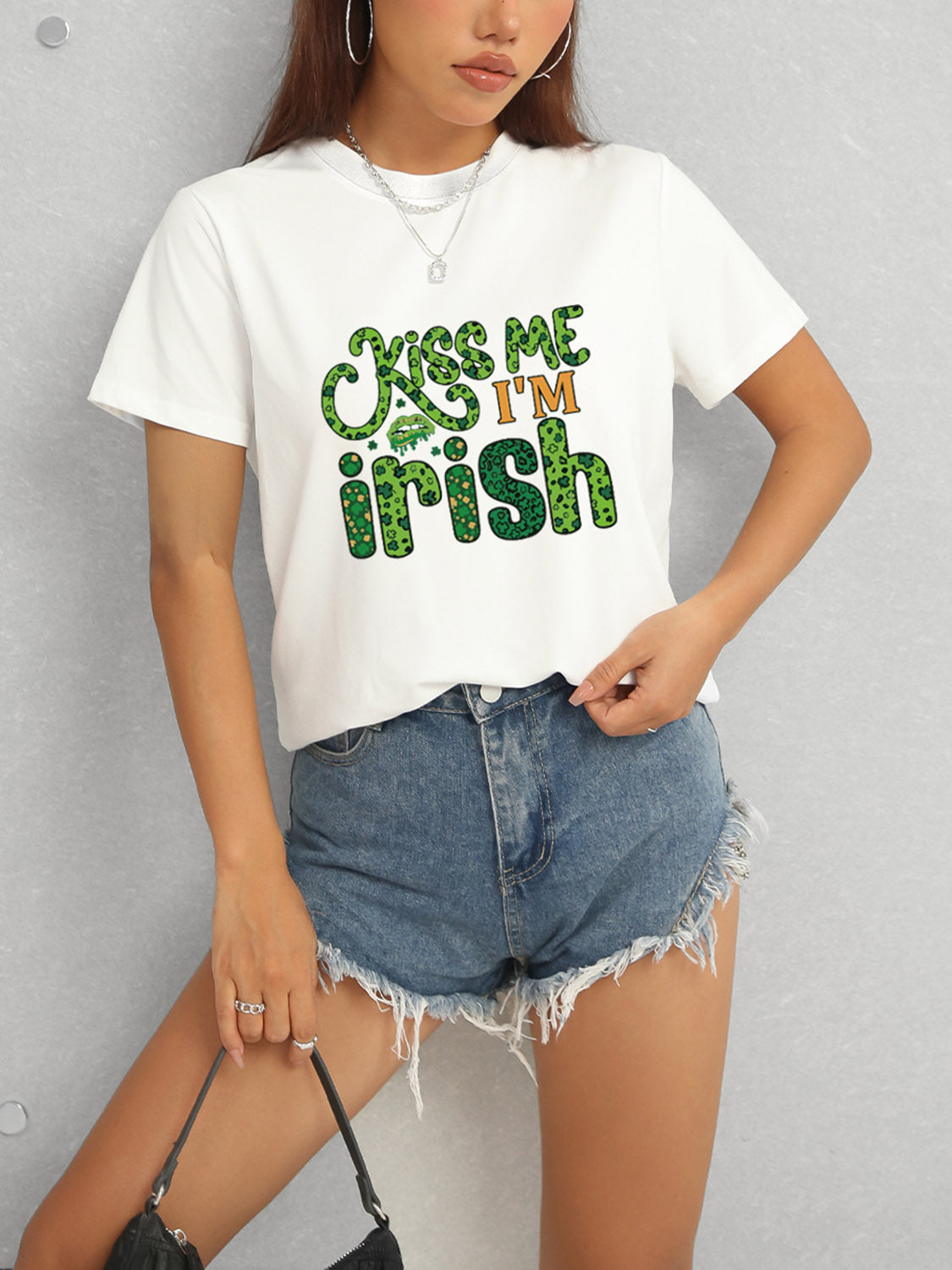 KISS ME I'M IRISH Round Neck T-Shirt-Jewearrings