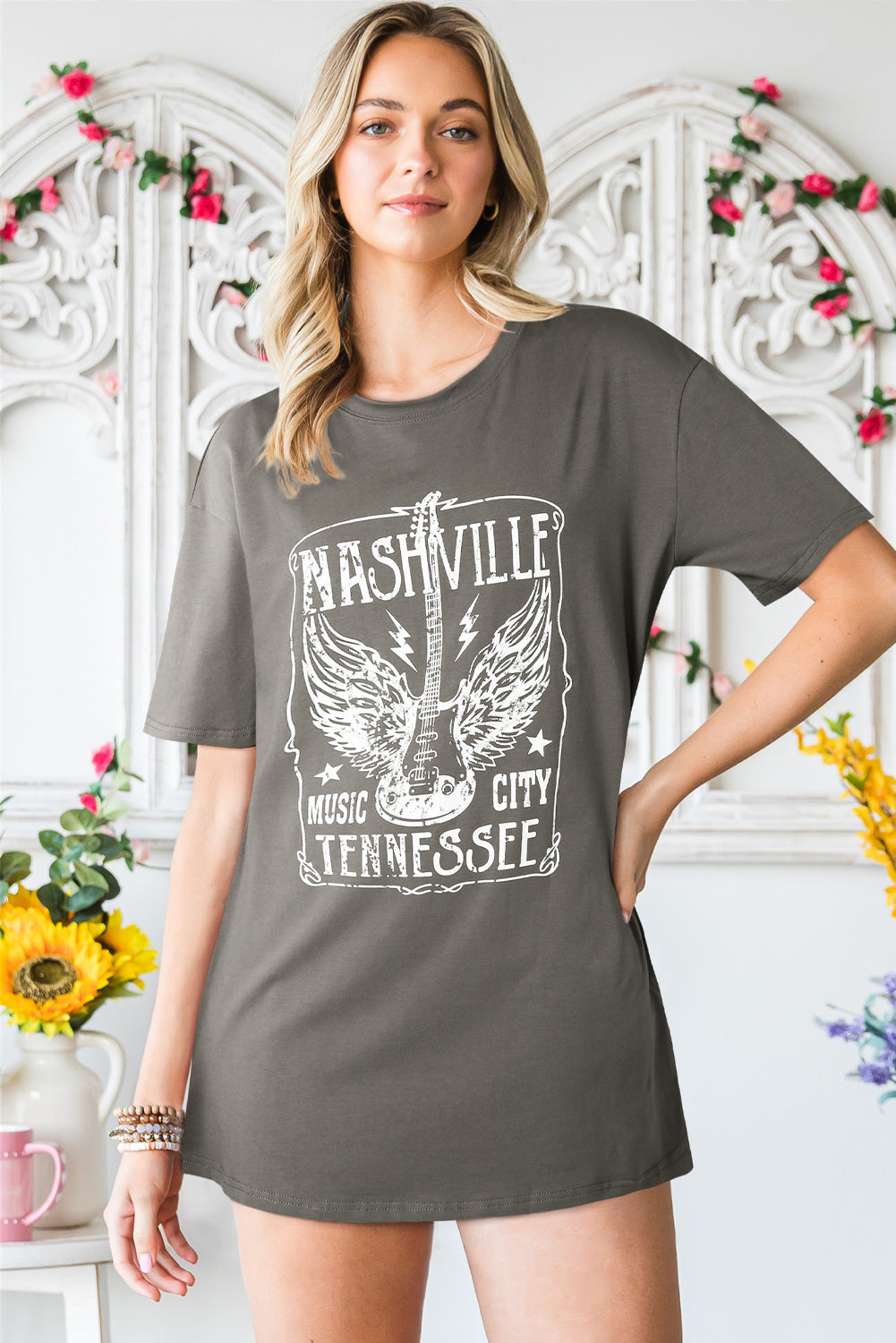 NASHVILLE MUSIC CITY TENNESSEE Graphic T-Shirt-Jewearrings