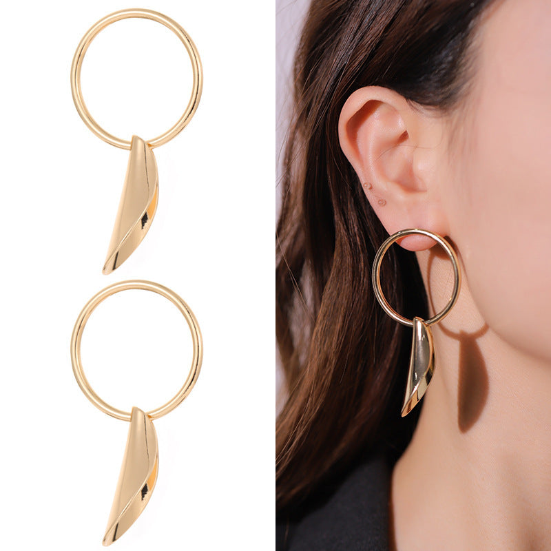 Women's Exaggerated Metal Grain Gold-plated Earrings-Jewearrings