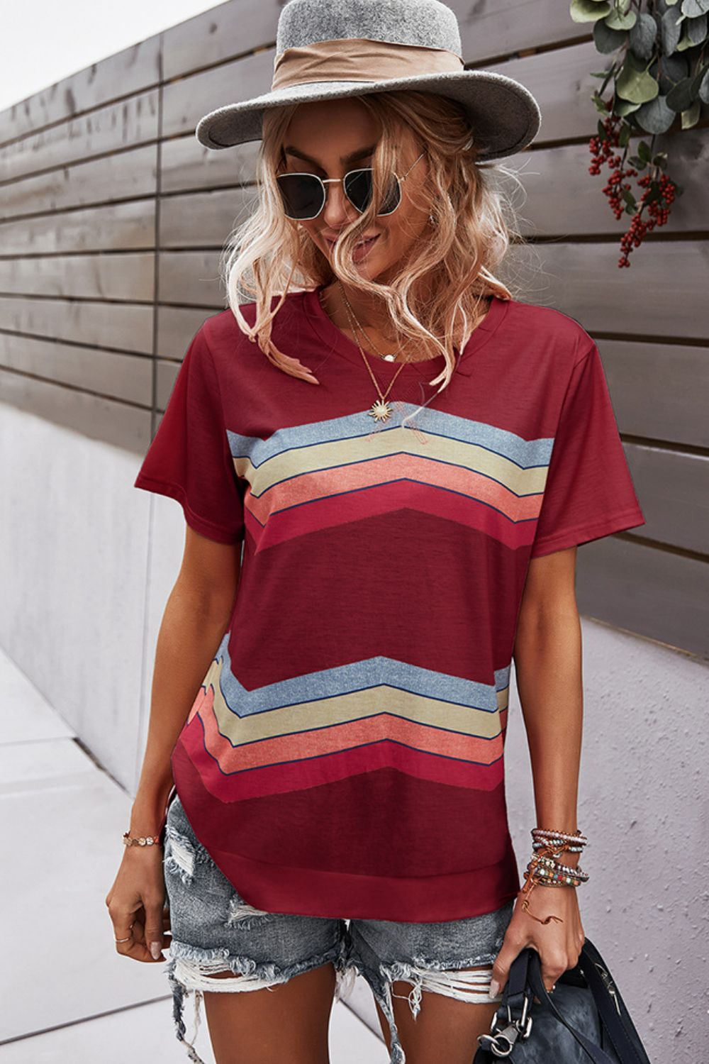 Multicolored Chevron Stripe Round Neck Side Slit T-Shirt-Jewearrings