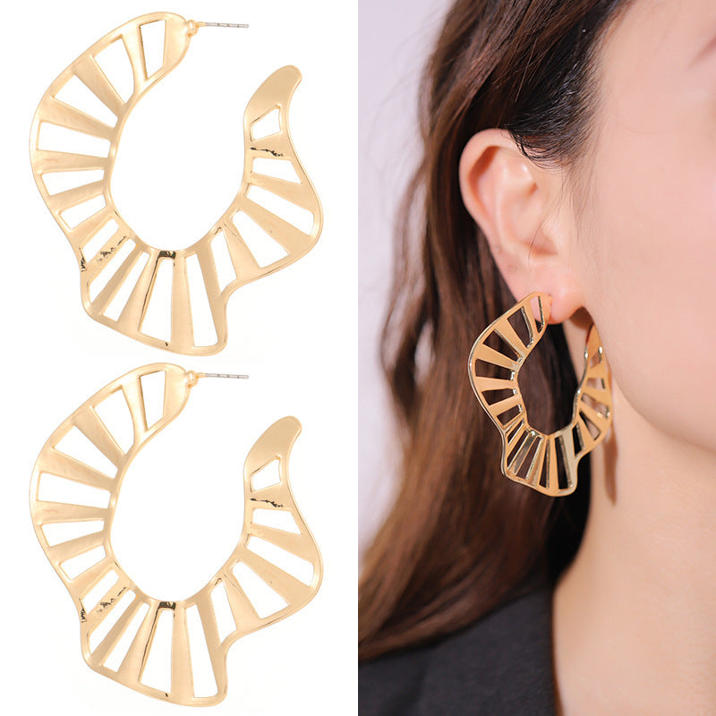 Women's Exaggerated Metal Grain Gold-plated Earrings-Jewearrings