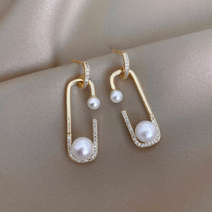 Fashion Stud Earrings With Diamond And Pearl Design-Jewearrings