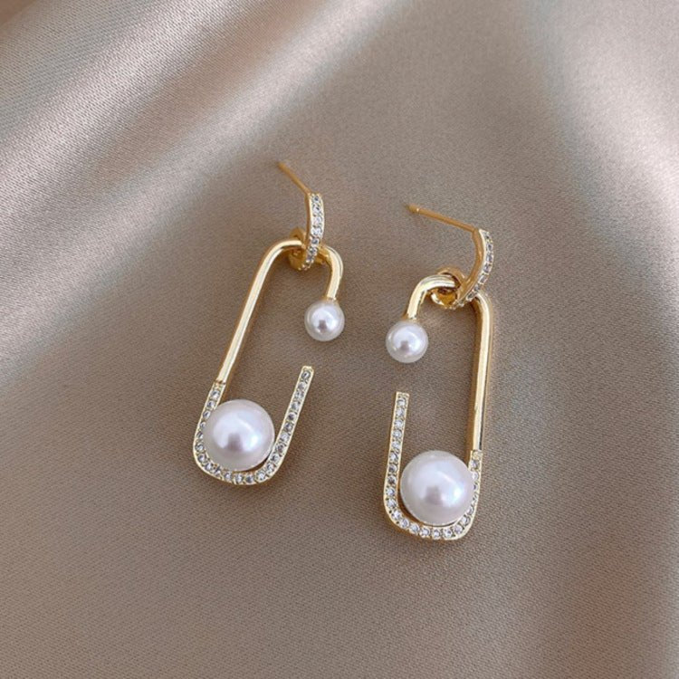 Fashion Stud Earrings With Diamond And Pearl Design-Jewearrings