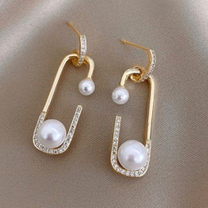 Fashion Stud Earrings With Diamond And Pearl Design-Jewearrings