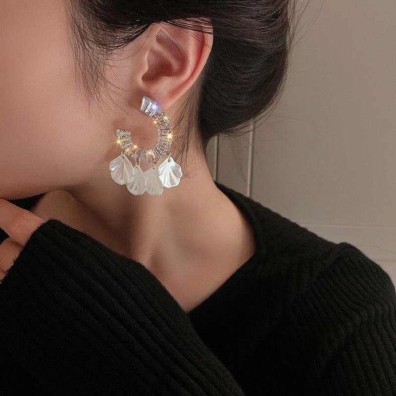 Fashion Temperament C Shape Shell Tassel Earrings-Jewearrings