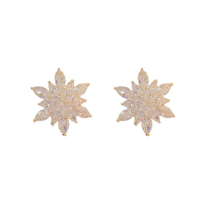 Fashion Temperament Crystal Flower Stud Earrings High Sense-Jewearrings